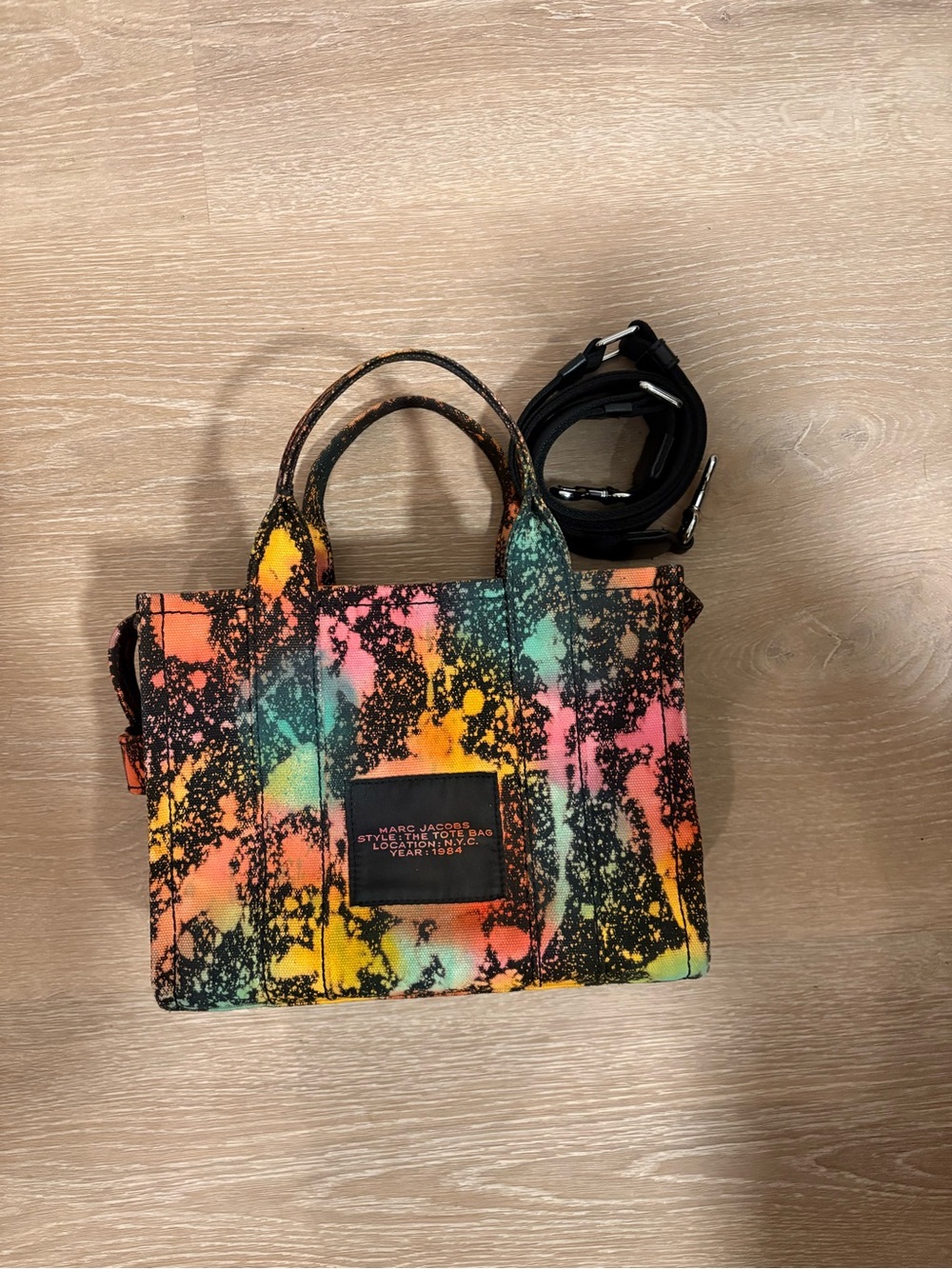 Small Marc Jacobs “Sour Gummy Worm Splatter” 🐛 The Tote Bag - Picture 3 of 8
